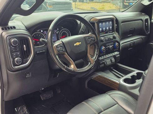 Used 2019 Chevrolet Silverado 1500 High Country image 14
