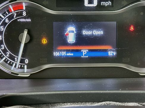 Used 2018 Honda Pilot Touring image 13