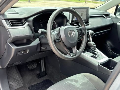 Used 2023 Toyota RAV4 XLE AWD/4WD image 11