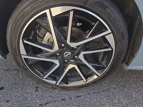 Used 2024 Nissan Sentra SR w/ SR Premium Package image 39