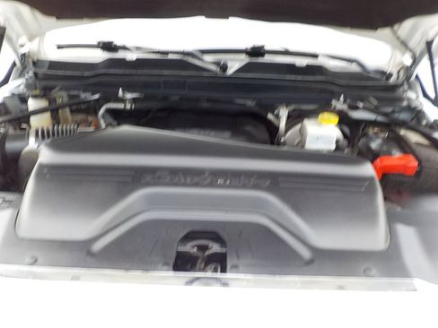 Used 2022 RAM 2500 Tradesman w/ Chrome Appearance Group AWD/4WD image 31