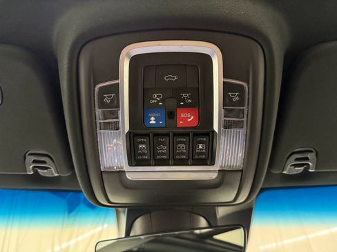 Used 2021 RAM 1500 Limited AWD/4WD image 33