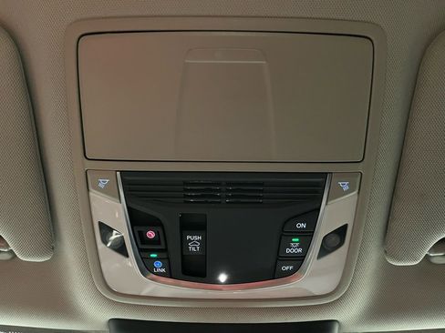 Certified 2022 Acura TLX w/ Technology Package image 8