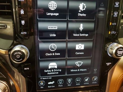 Used 2019 RAM 1500 Limited image 34