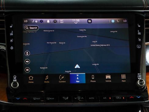Used 2022 Jeep Grand Wagoneer Series III AWD/4WD image 19