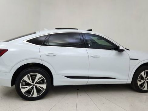 Used 2024 Audi Q8 e-tron Premium Plus w/ Premium Plus Package image 6