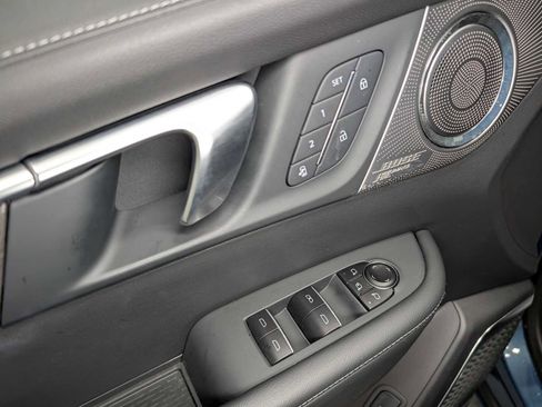 Certified 2025 Buick Enclave Avenir w/ Super Cruise Package image 39