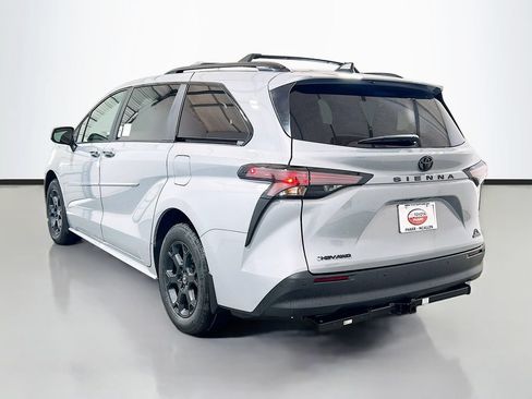 New 2026 Toyota Sienna XLE Woodland Edition AWD/4WD image 6