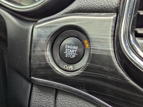 Used 2021 Jeep Grand Cherokee Limited w/ Luxury Group II image 27