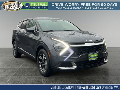 Used 2024 Kia Sportage LX image 1