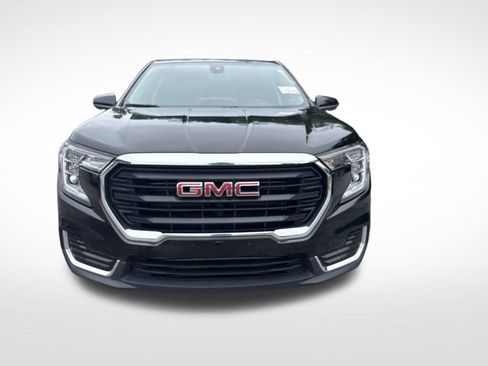 Used 2024 GMC Terrain SLE AWD/4WD image 18