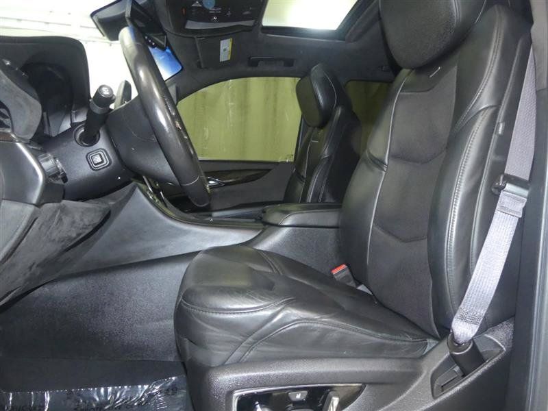 Used 2015 Cadillac Escalade Platinum AWD/4WD image 26