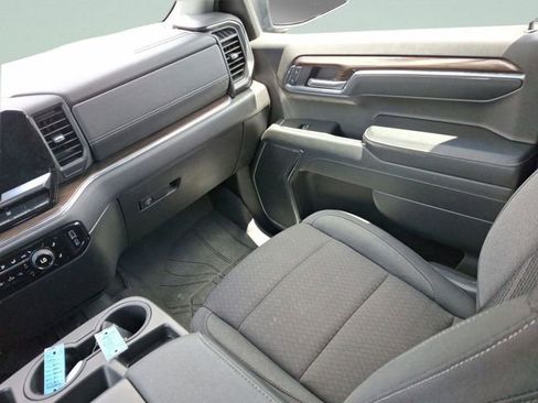 Used 2024 Chevrolet Silverado 1500 LT w/ Protection Package AWD/4WD image 14