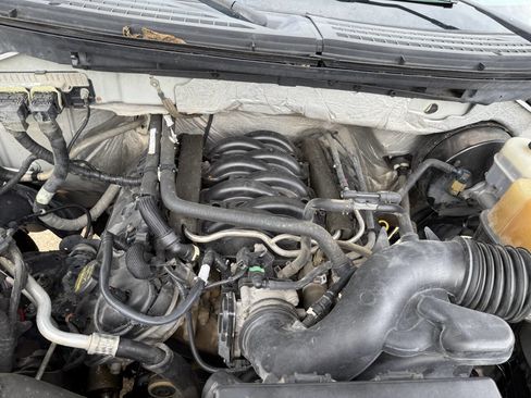 Used 2012 Ford F150 XLT w/ XLT Chrome Pkg image 23