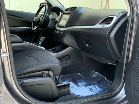 Used 2015 Dodge Journey SXT w/ Flexible Seating Group image 29