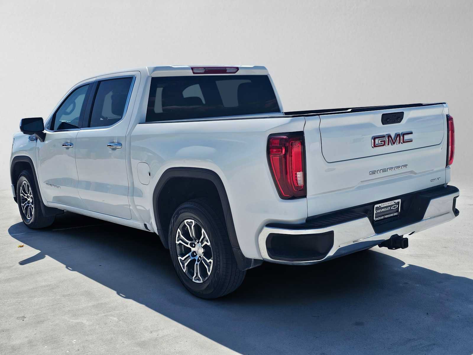 Used 2025 GMC Sierra 1500 SLT RWD image 5
