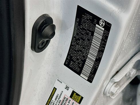 Used 2025 Toyota Corolla LE FWD image 12