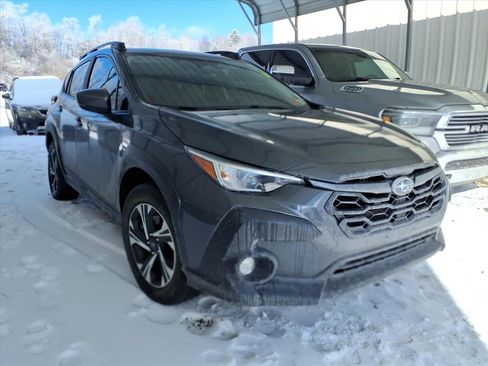 Used 2025 Subaru Crosstrek 2.0i Premium image 5