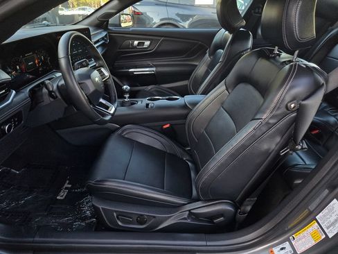 Used 2025 Ford Mustang GT Premium RWD image 14