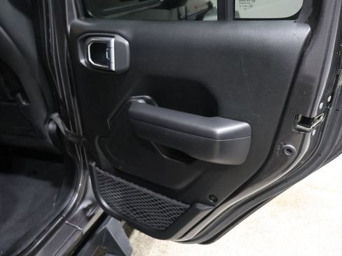 Used 2019 Jeep Wrangler Unlimited Rubicon image 21