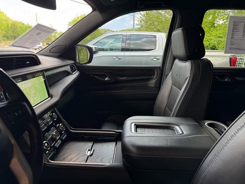 Used 2022 GMC Yukon Denali w/ Max Trailering Package AWD/4WD image 29