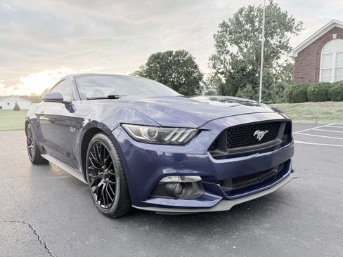 Used 2015 Ford Mustang GT Premium RWD image 8