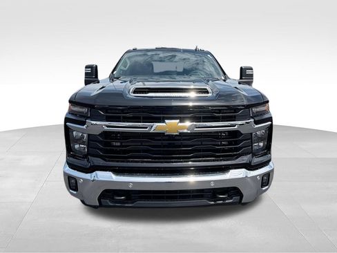 New 2026 Chevrolet Silverado 2500 LT w/ All Star Edition AWD/4WD image 3