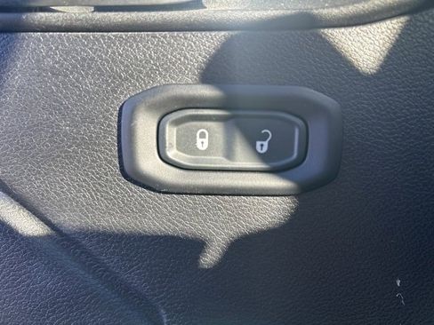 Used 2021 Jeep Wrangler Sport image 15