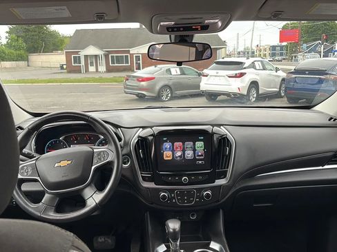 Used 2018 Chevrolet Traverse LT AWD/4WD image 14