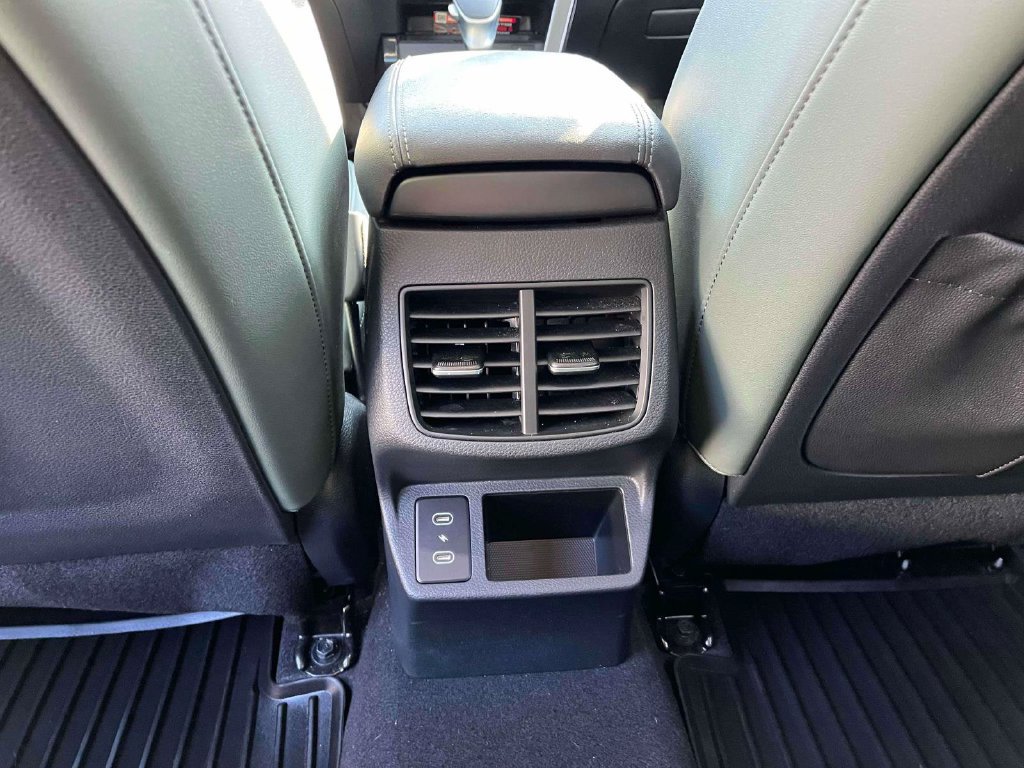 Used 2024 Kia Seltos SX w/ SX Sunroof Package AWD/4WD image 4