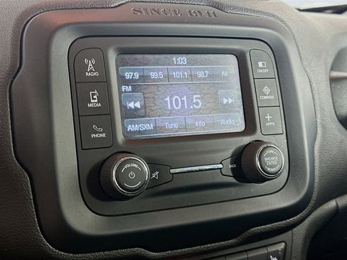 Used 2017 Jeep Renegade Latitude w/ Cold Weather Group AWD/4WD image 21