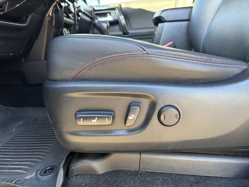 Certified 2022 Toyota 4Runner TRD Off-Road Premium w/ Moonroof Package image 11