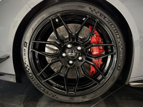 Used 2024 Chevrolet Corvette Z06 w/ Z07 Performance Package RWD image 31