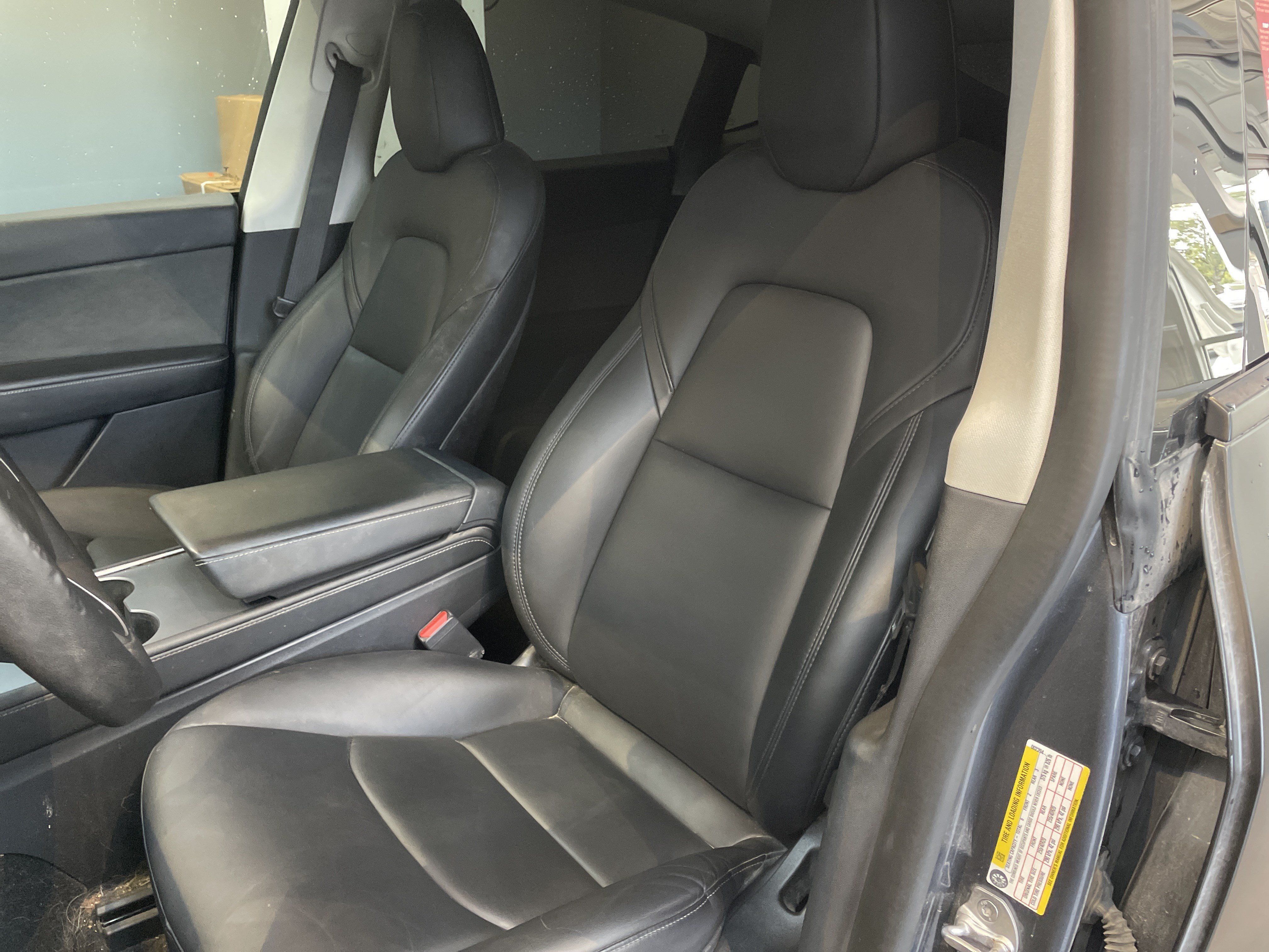 Used 2022 Tesla Model Y Long Range AWD/4WD image 17