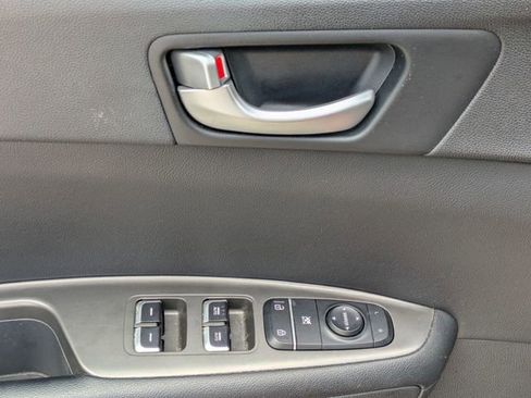 Used 2020 Kia Optima SE FWD image 10