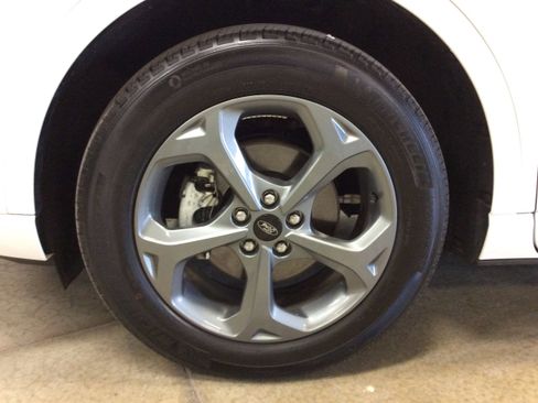 Used 2023 Ford Escape ST-Line Select image 10