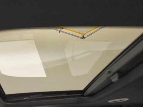 Used 2023 Chevrolet Traverse Premier w/ Redline Edition image 16