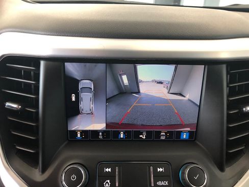 Used 2023 GMC Acadia SLT w/ Technology Package image 19