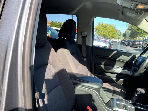 Certified 2022 Chevrolet Colorado LT w/ LT Convenience Package image 7