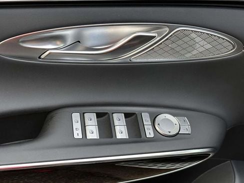 Used 2025 Genesis GV70 2.5T image 13