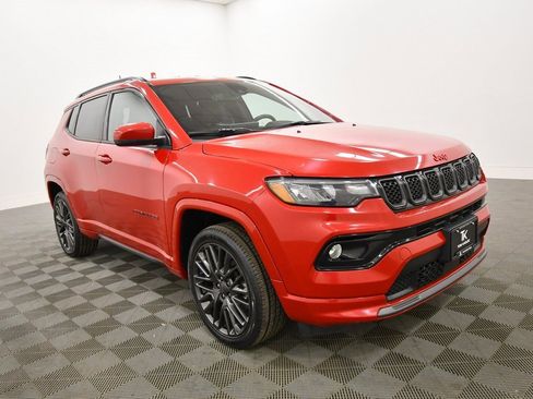 Used 2023 Jeep Compass Limited image 10