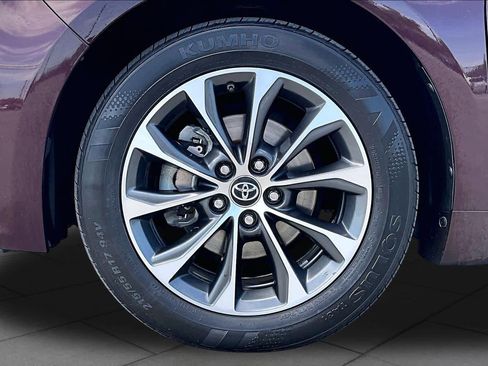 Used 2018 Toyota Avalon XLE FWD image 10