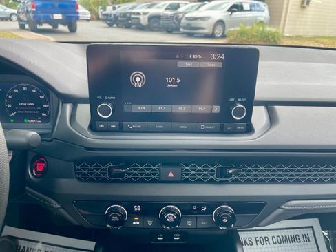 Used 2025 Honda Accord LX image 15