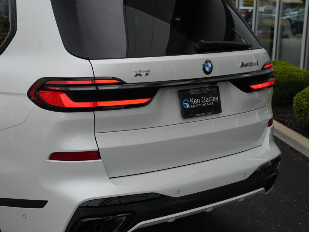Used 2025 BMW X7 M60i w/ Executive Package AWD/4WD image 14