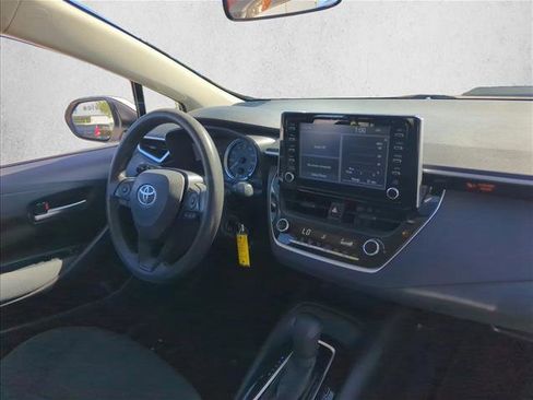 Used 2020 Toyota Corolla LE image 26