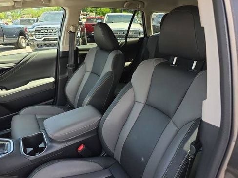 Used 2025 Subaru Outback Onyx Edition AWD/4WD image 23