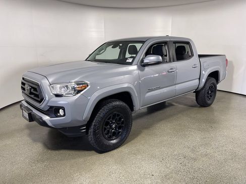 Certified 2020 Toyota Tacoma SR5 RWD image 7