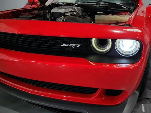 Used 2016 Dodge Challenger SRT Hellcat RWD image 23