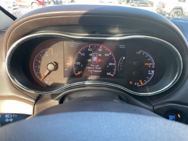 Used 2014 Jeep Grand Cherokee Overland AWD/4WD image 9