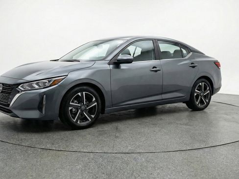 Used 2025 Nissan Sentra SV FWD image 3